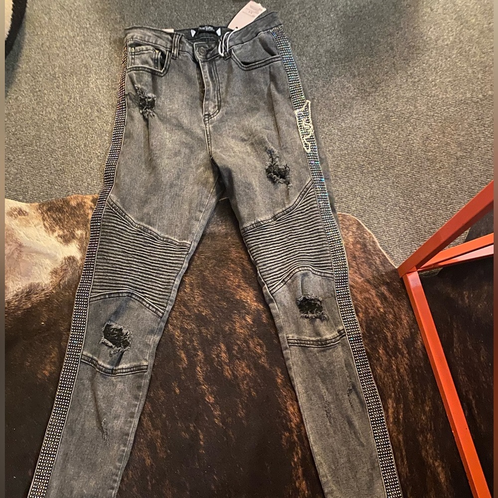 NWT Distressed/embellished jeans